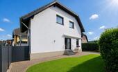 Foto - Freistehendes Einfamilienhaus mit Garten, Garage & ruhiger Lage