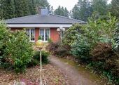 Foto - Walmdachbungalow mit Wintergarten und Aussenpool mitten im Wald