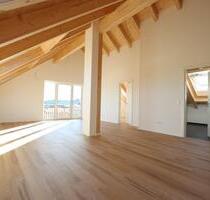 Helle großräumige Dachgeschosswohnung in zentraler Lage - Zwiesel