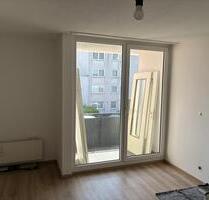 Sanierte Wohnung mit Balkon und neuem Bad. - Wermelskirchen