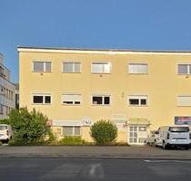 Frisch renoviertes Büro mit einer Fläche von 33,5m² inkl. Allgemeinflächenanteil - Dreieich