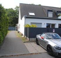 Erdgeschoss-Gartenwohnung im Bungalow-Stil mit privatem Eingang - Krefeld Gartenstadt