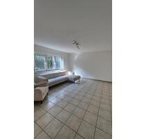 Renovierte 60m² 2-ZW mit Fußbodenheizung und Stellplatz im Grünen - Burscheid