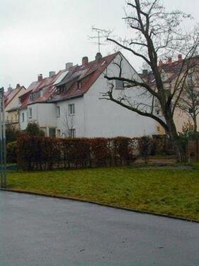 Foto - Mehrfamilienhaus; 5 Minuten zum Bahnhof