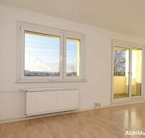 Funktionale 3 Zimmer - 348,00&nbsp;EUR Kaltmiete, ca.&nbsp; 57,89&nbsp;m&sup2; in Halle (Saale) (PLZ: 06132) Silberhöhe