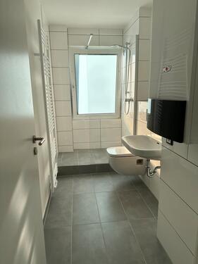 Foto - 2 Zimmer Küche Diele Bad +Dachzimmer für Hobby oder Büro