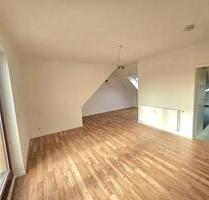 Hübsche 24 Raum Wohnung Balkon Einbauküche - Zwickau