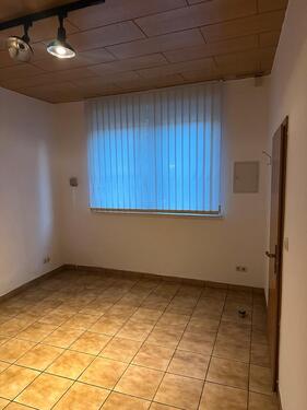 Foto - Büro oder Nagelstudio , Versicherung Büro, …