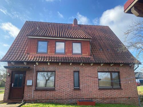 Foto - 7.5 Zimmer Mehrfamilienhaus, Wohnhaus in Grünendeich