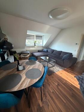Foto - Helle 2-Zimmer-Dachgeschosswohnung mit Aufzug & Blick ins Grüne