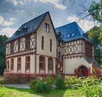Moderne Dachgeschosswohnung mit Einbauküche - Zwickau