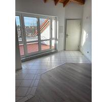 Helle 3-Zimmerwohung Dachgeschoss in attraktiver Lage - Bischofsheim