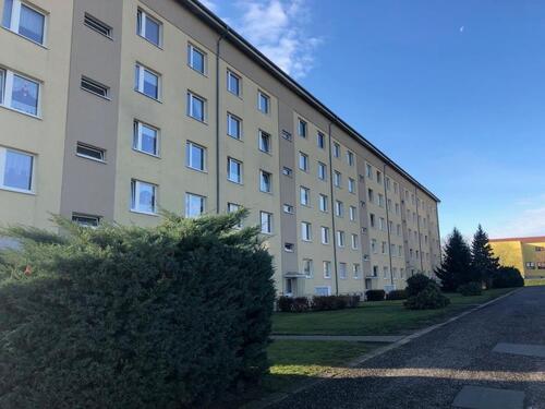 Foto - Balkon und weitem Blick! - 395,00&nbsp;EUR Kaltmiete, ca.&nbsp; 63,50&nbsp;m&sup2;