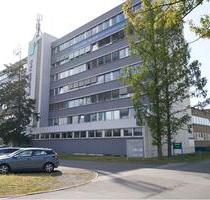 Büro im 4. Stock – Mit Personenaufzug und einladender Teeküche für optimalen Komfort - Pfungstadt