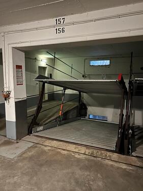 Foto - TIEFGARAGENSTELLPLATZ - 170,00 EUR Miete,