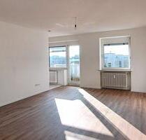 Erstbezug nach Renovierung, 1-Zi. Woh. mit Balkon in Germering