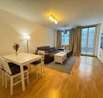 Helle & voll möblierte 2-Zimmer-Wohnung mit Balkon (Lichtenberg) - Berlin