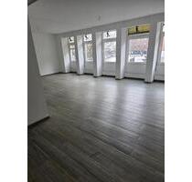 Lichtdurchflutetes Gewerbebüro in zentraler Innenstadt - Düren