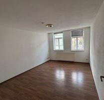 Geräumige 1-Raum-Wohnung am Marktplatz - Hildburghausen