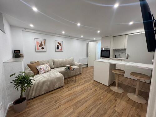 Foto - Helle 2-Zimmer Wohnung im EG mit EBK in Stuttgart-Zuffenhausen