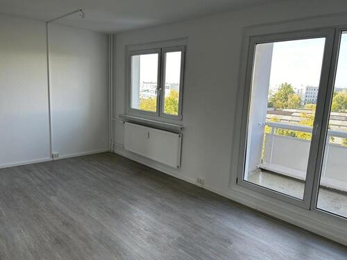 Foto - Neu saniert mit Balkon! - 345,00 EUR Kaltmiete,