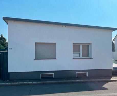 Foto - Freistehender Bungalow - 1.750,00&nbsp;EUR Kaltmiete, ca.&nbsp; 106,00&nbsp;m&sup2;