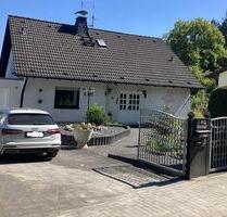 Großzügiges Einfamilienhaus mit vielen Nutzungsmöglichkeiten - Traben-Trarbach