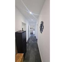 Zu vermieten: 3 - Zimmer Dachgeschoss Wohnung 75qm, modernisiert - Oberhausen Alt-Oberhausen