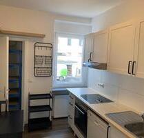 Gepflegte 4-Zimmer-Altbauwohnung im EG mit EBK mitten in Gießen