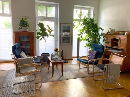 Foto - Großzügiger Praxisraum mit Balkon tageweise zur Untermiete