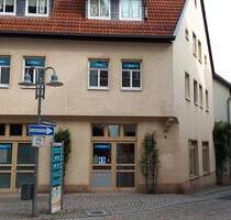 kleine Dachgeschosswohnung mit EBK und 40 qm - 1-Raum - Sangerhausen