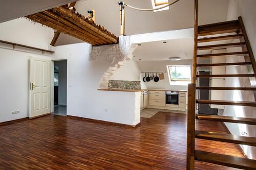 Foto - Exklusive Altbau-Dachgeschosswohnung mit Dachterrasse