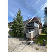 Schöne 3-Raum-Wohnung mit Balkon, Einbauküche & Garagen in ruhiger Lage von Eibau - Kottmar