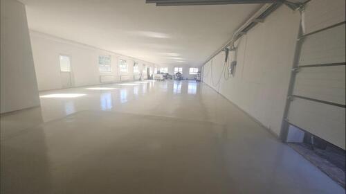 Foto - Helle beheizte Gewerbehalle zu vermieten, saniert mit Wärmepumpe
