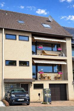 Foto - Großzügiges Haus mit Ausblick und großem Garten in ruhiger Lage