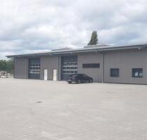 Neuwertige Halle in Weißenthurm mit Außenfläche!