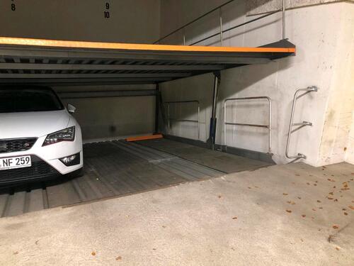 Foto - Tiefgaragenstellplatz in Dresden-Klotzsche!