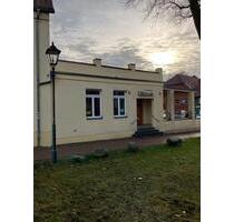 Gewerberaum - 1.100,00&nbsp;EUR Kaltmiete, ca.&nbsp; 3,00&nbsp;m&sup2; in Neustadt-Glewe (PLZ: 19306)