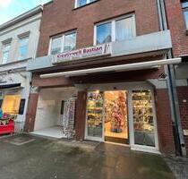 Laden Geschäft in TOP Lage - 2.650,00&nbsp;EUR Kaltmiete, ca.&nbsp; 175,00&nbsp;m&sup2; in Bad Oldesloe (PLZ: 23843)