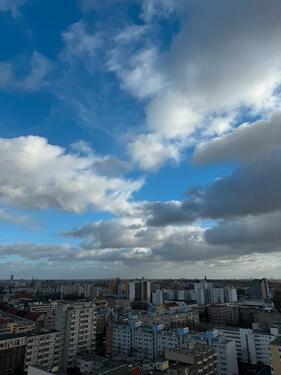 Foto - Moderne 2-Zimmer-Wohnung mit Panorama-Fensterfront