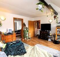 3 - Dachgeschosswohnung in zentraler Lage Dietenhofens