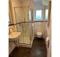 Frisch renovierte 2,5-Zimmer-Wohnung mit Balkon - Ideal als WG - Tübingen Schönblick / Winkelwiese