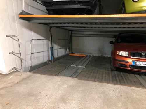 Foto - Tiefgaragenstellplatz in Dresden-Klotzsche!