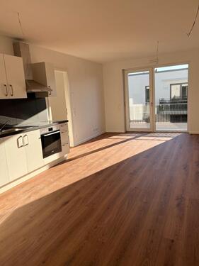 Foto - Humperdinckpark: 2-Zimmerwohnung, 2. Obergeschoss, Balkon mit Markise, 1 Tiefgaragenstellplatz