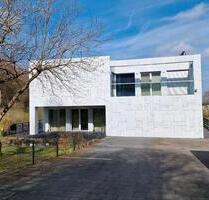 PROVISIONSFREI: Architekten-Villa mit Ferienwohnung im Taunus - Weilrod