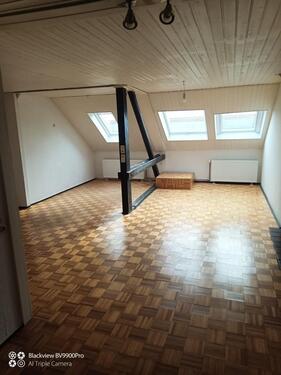 Foto - Großzügige 3-Zimmer-Wohnung mit Kaminofen