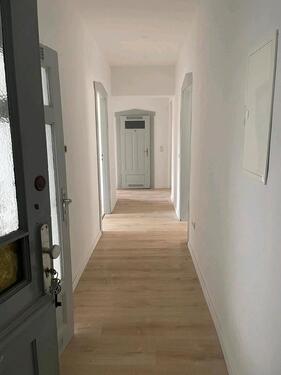 Foto - Zentrale kernsanierte 4 Zimmer Wohnung Kreutzerstraße