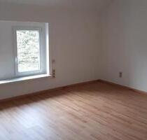 Helle und geräumige 2 Raumwohnung in Leuben ab sofort zu vermieten - Nossen