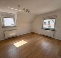 Helle 3-Zimmer-Wohnung mit Balkon, Garten & Garage in ruhiger Lage Stuttgart-Mühlhausen