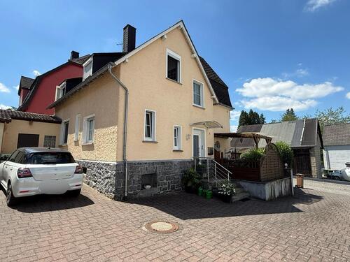 Foto - Einfamilienhaus im ruhigen Viertel
